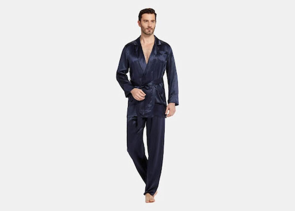 Amazing Health Benefits Of Wearing Silk Sleepwear